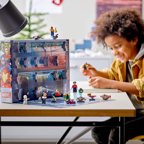 Calendrier de l'avent LEGO Marvel Avengers (76196)
